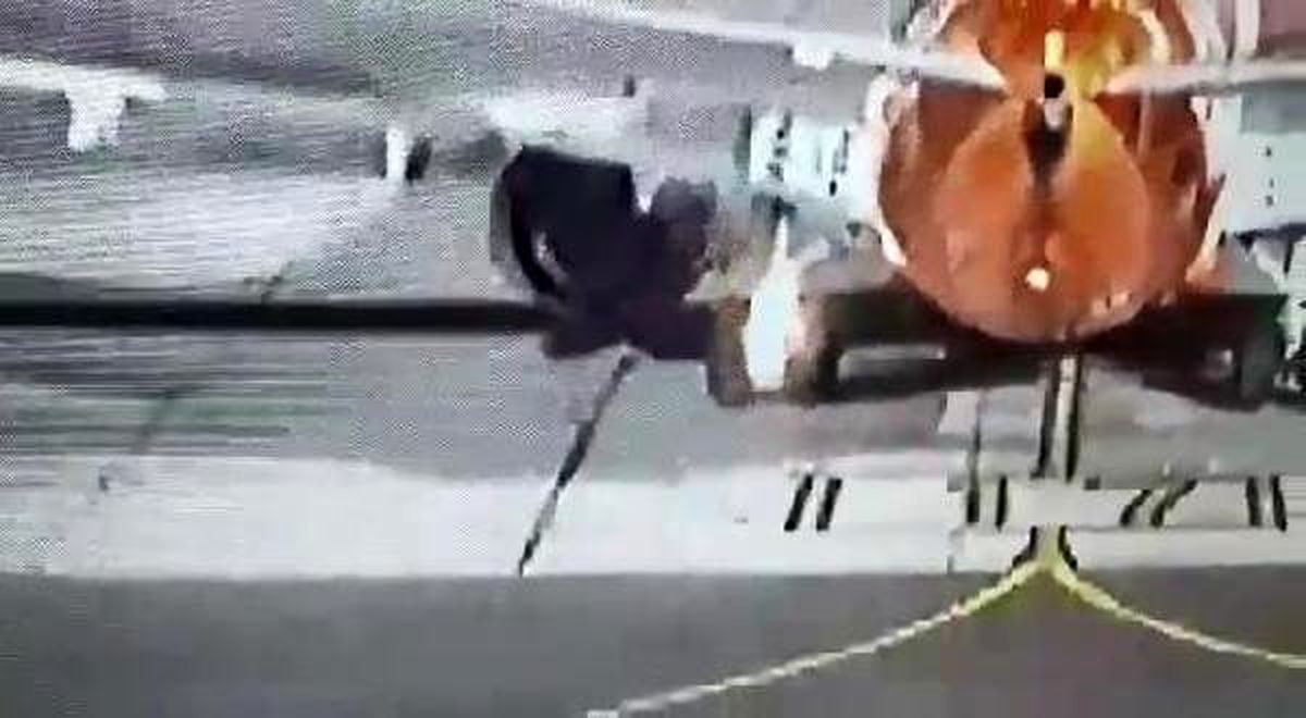 Yolcu uçağının iniş takımları alev aldı