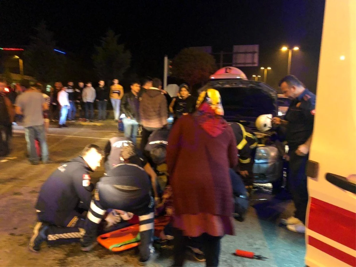 Zonguldak\'ta trafik kazası: 2 yaralı