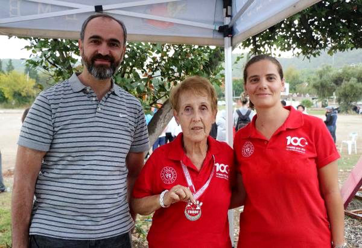 82 yaşındaki emekli havacı binbaşı, hayatını spora adadı
