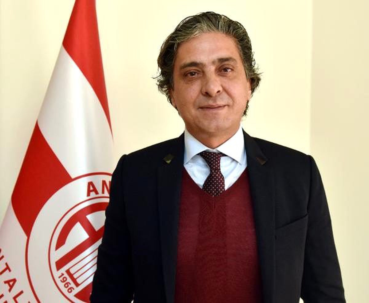 Antalyaspor\'dan "Bülent Korkmaz\'la yollar ayrıldı" iddialarına yalanlama