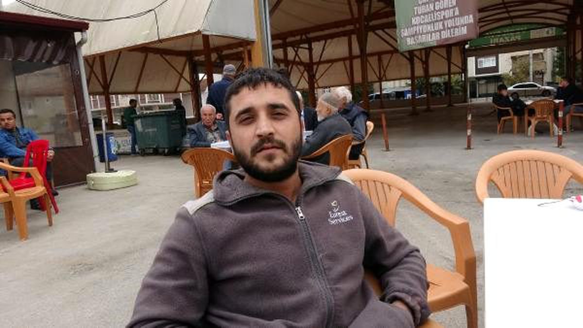Bahçedeki konteyner yandı, okul tatil edildi (2)