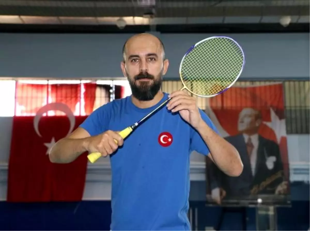 Engelli sporcu, Badminton Avrupa Şampiyonası\'na hazırlanıyor