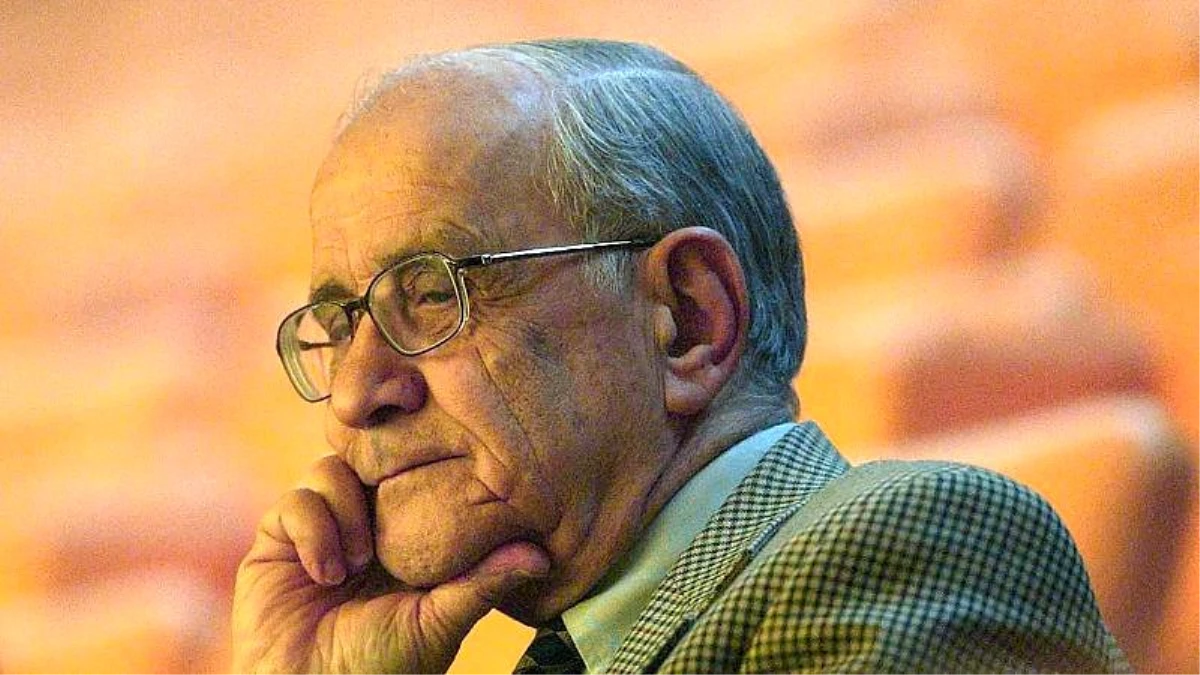 Eski Dışişleri Bakanı Mümtaz Soysal 90 yaşında hayatını kaybetti