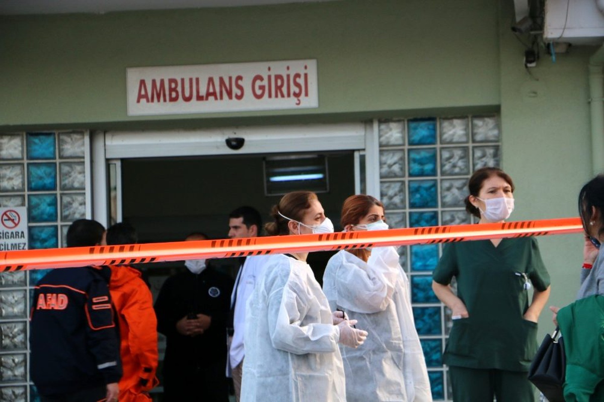 Gölbaşı\'nda zehirlenme vakası paniğe neden oldu