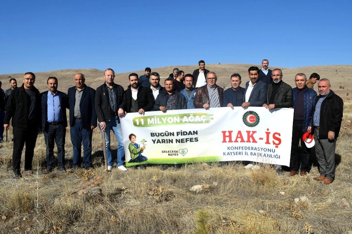 HAK-İŞ yüzlerce fidanı toprakla buluşturdu