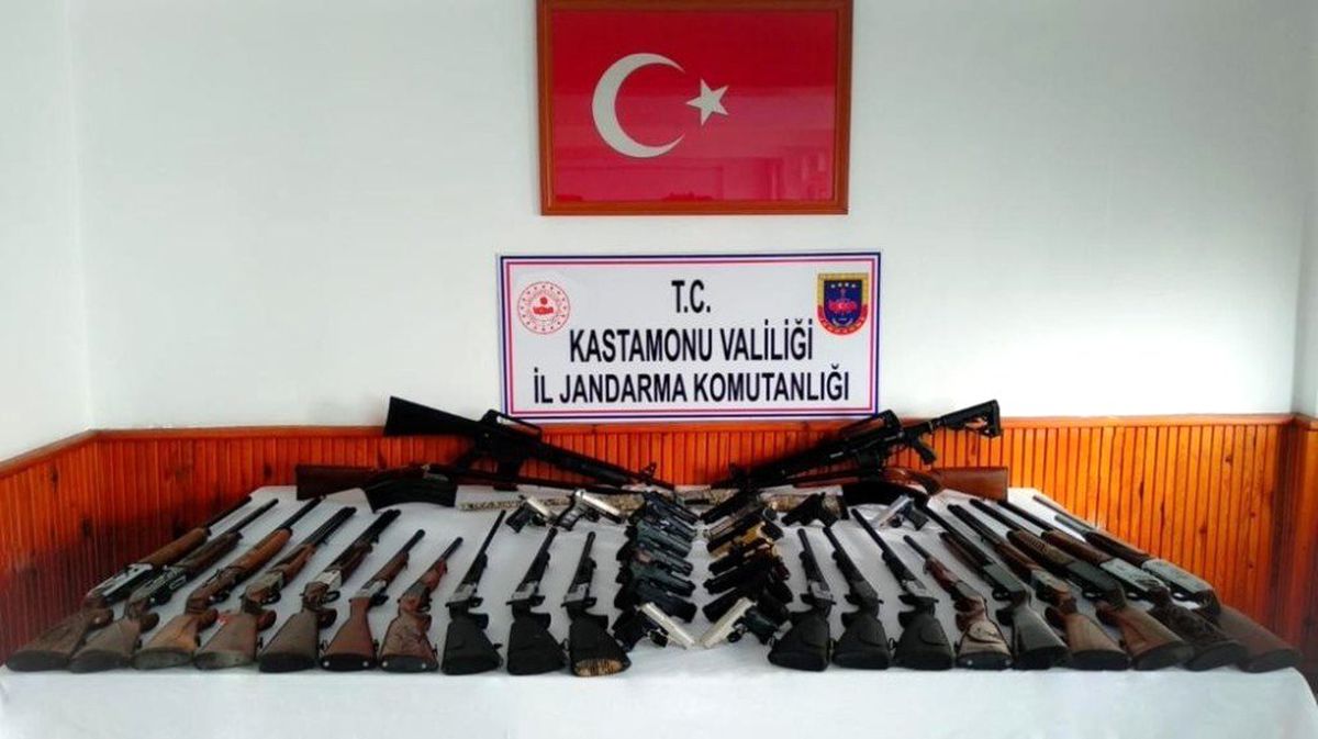 Jandarmadan silah operasyonu