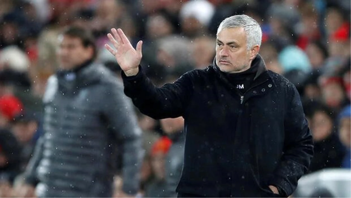 Jose Mourinho: "Şampiyonluk yarışı bitti"