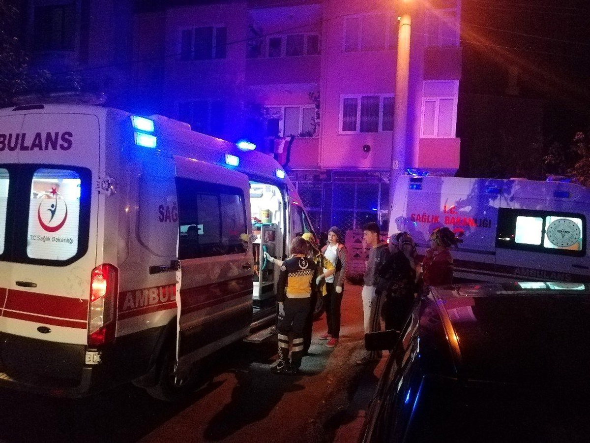 Kocaeli\'de sabaha karşı çıkan yangından etkilenen 6 kişi hastaneye kaldırıldı
