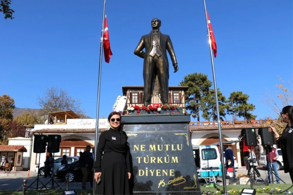 Safranbolu Köyiçi Meydanı\'nda Atatürk heykeli açıldı