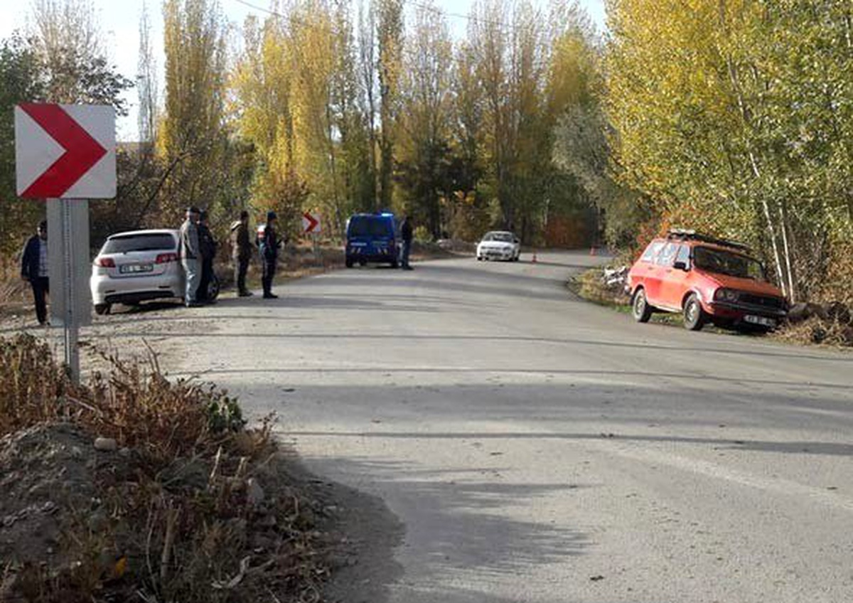 Şuhut\'taki trafik kazasında ağır yaralanan şahıs hayatını kaybetti