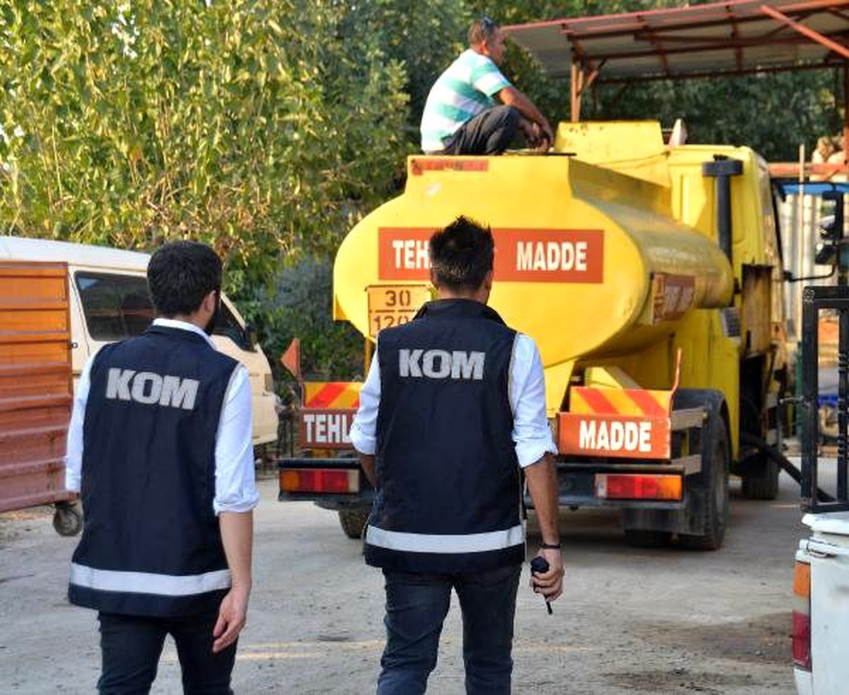 Adana\'da 15 bin 410 litre \'10 numara yağ\' ele geçirildi