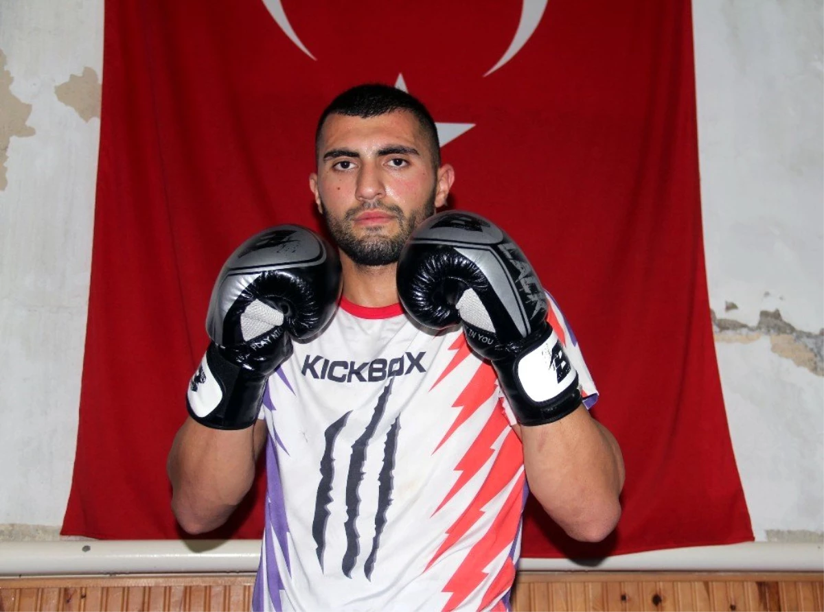 Azerbaycanlı Aykhan Mammadov, 2019 Dünya Kick Boks Şampiyonası\'na Giresun\'da hazırlanıyor