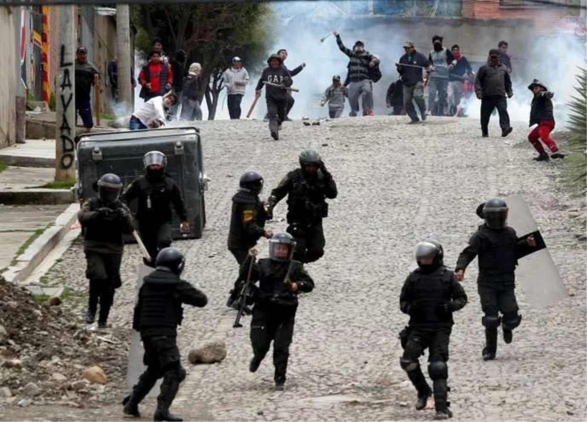 Bolivya\'da ordu, polise destek için sokağa indi