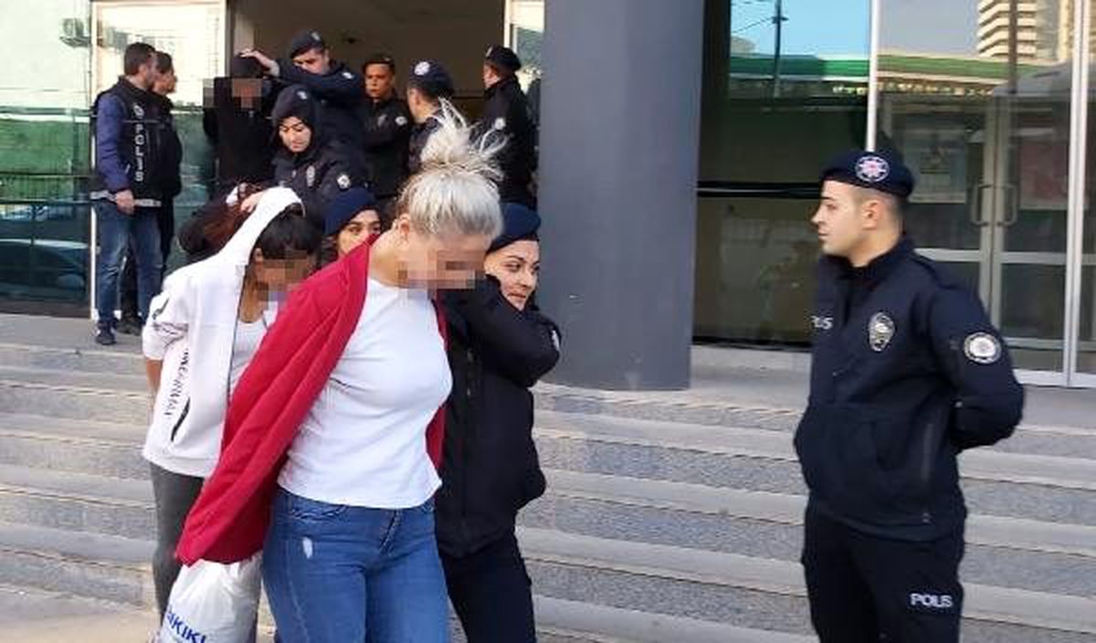 Bursa\'daki uyuşturucu operasyonunda 25 şüpheli, adliyede