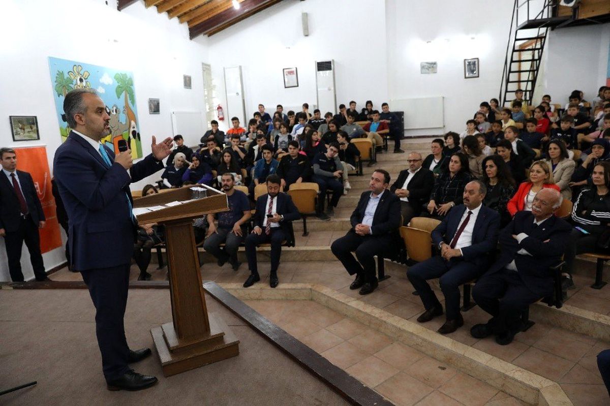 Bursa Hayvanat Bahçesi\'nde 21. yıl coşkusu