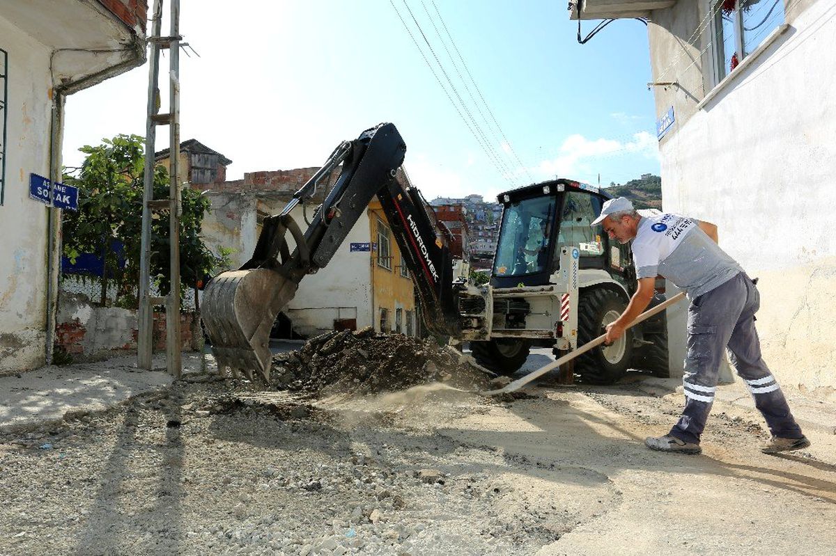 Canik Belediyesi tüm ekibiyle sahada
