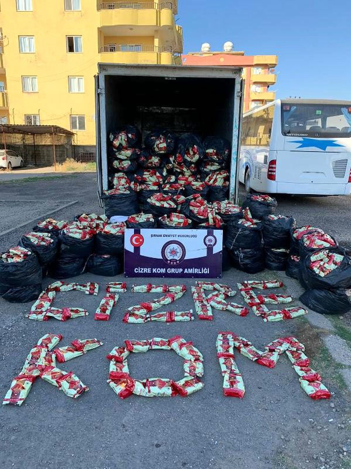 Cizre\'de 1,5 ton kaçak çay ele geçirildi