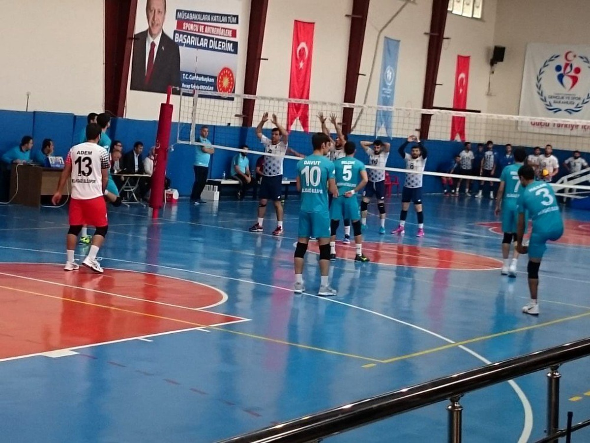 Develi Belediyespor Seyircisinden Melikgazi Belediyespor\'a Alkış