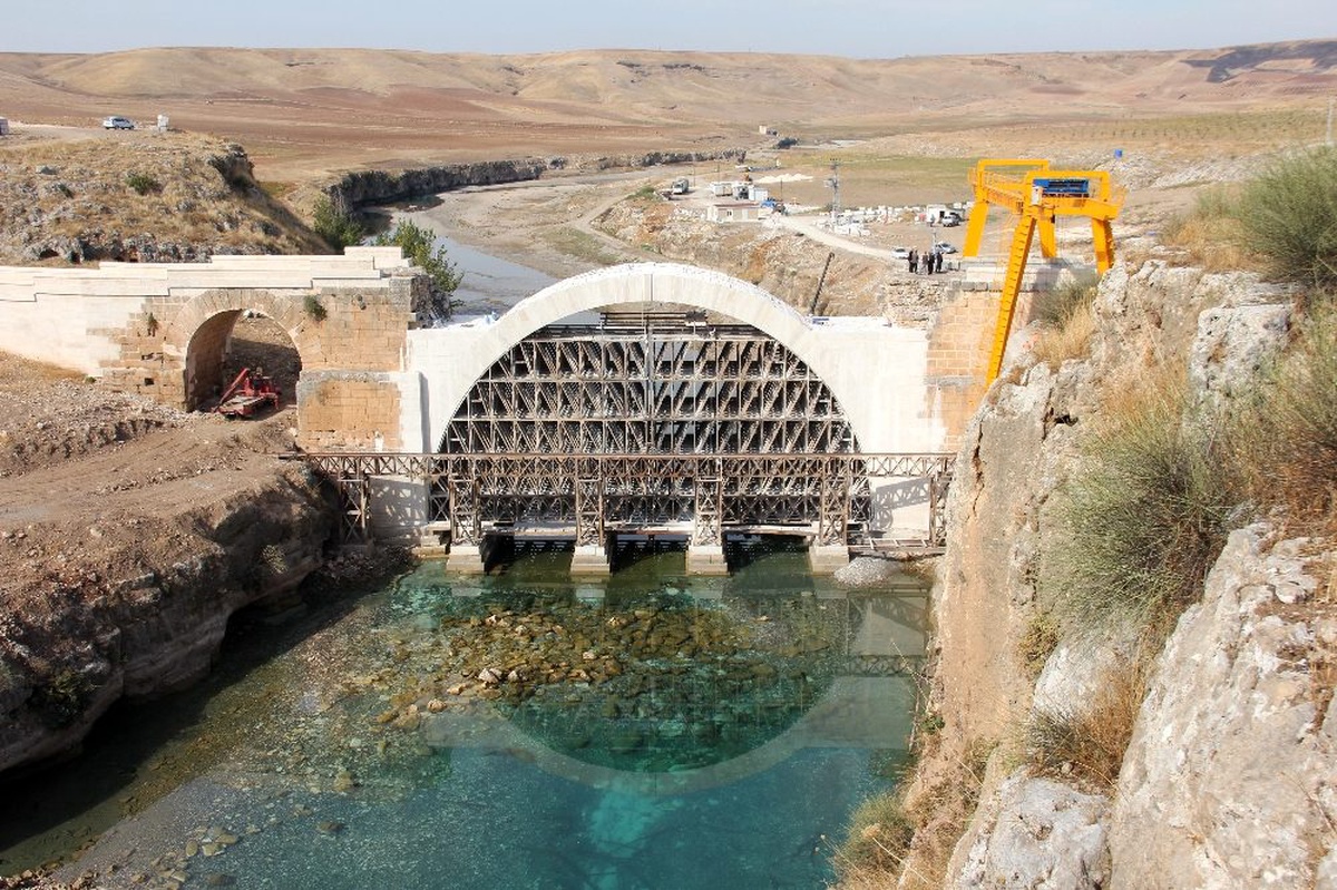 Dinamitle patlatılan tarihi köprü 200 yıl sonra birleşti