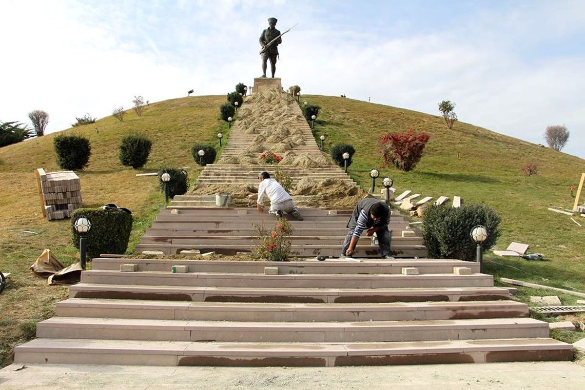 Dumlupınar Şehitliği\'nde bakım ve onarım çalışmaları