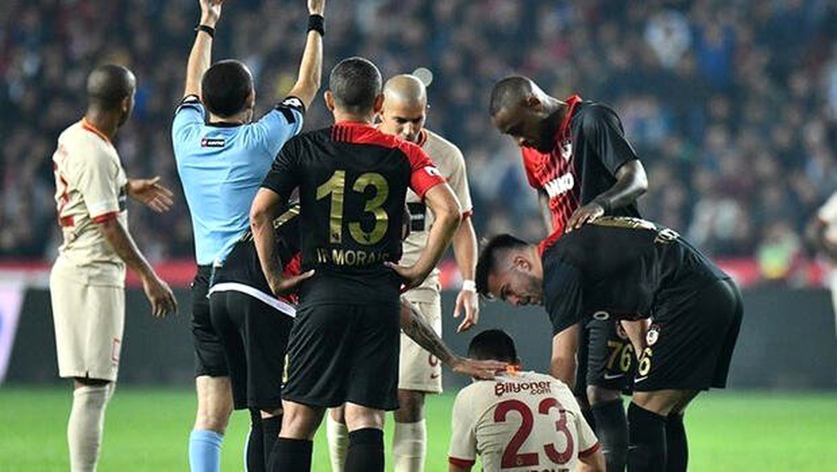 Florin Andone\'den sakatlık açıklaması
