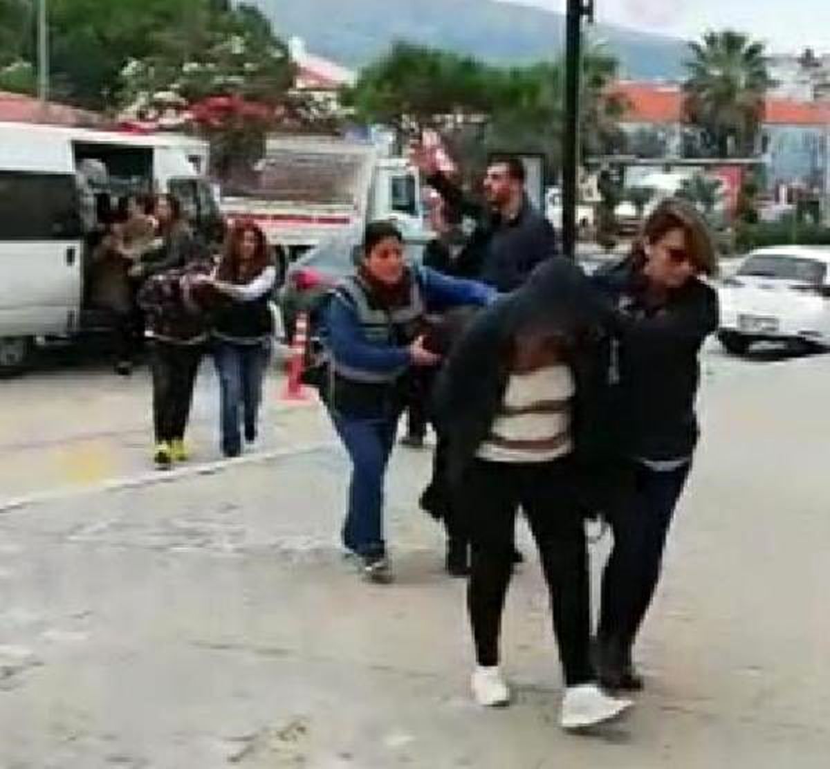 Fuhuş operasyonunda 250 bin lira ele geçirildi