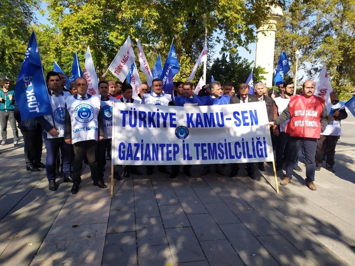 Gaziantep Kamu-Sen üyeleri siyasi parti liderlerine mektup gönderdi