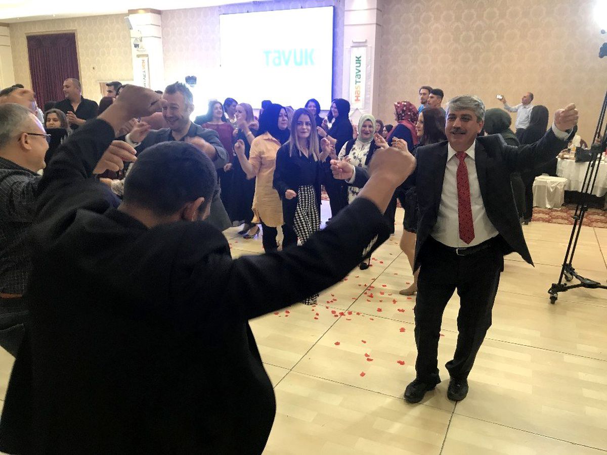 Has Tavuk\'ta aile buluşması