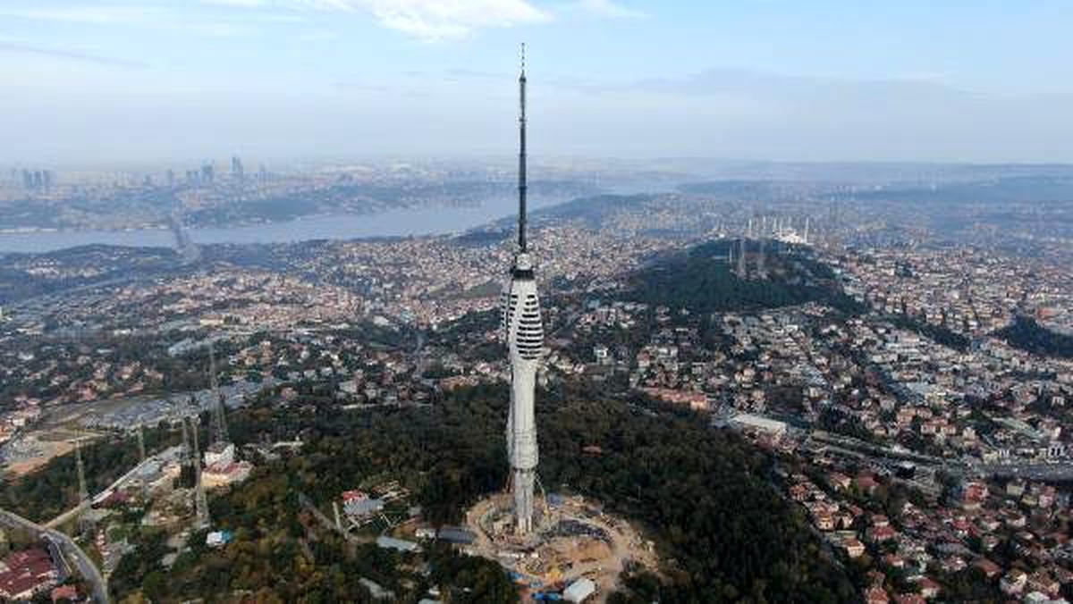 (Havadan fotoğraflarla) Çamlıca televizyon kulesinde "son parçalar" yerleştiriliyor