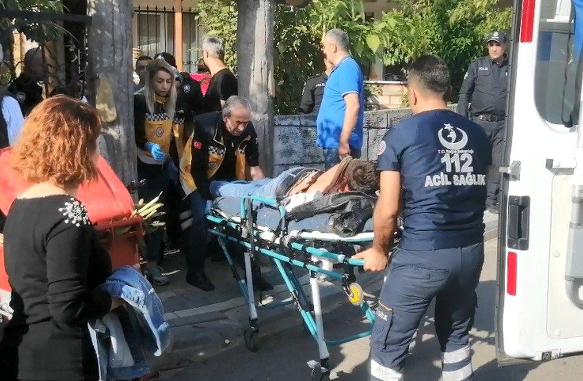 Kocaeli\'de bir şahıs kızıyla kavga eden damadı ve arkadaşını bıçakladı