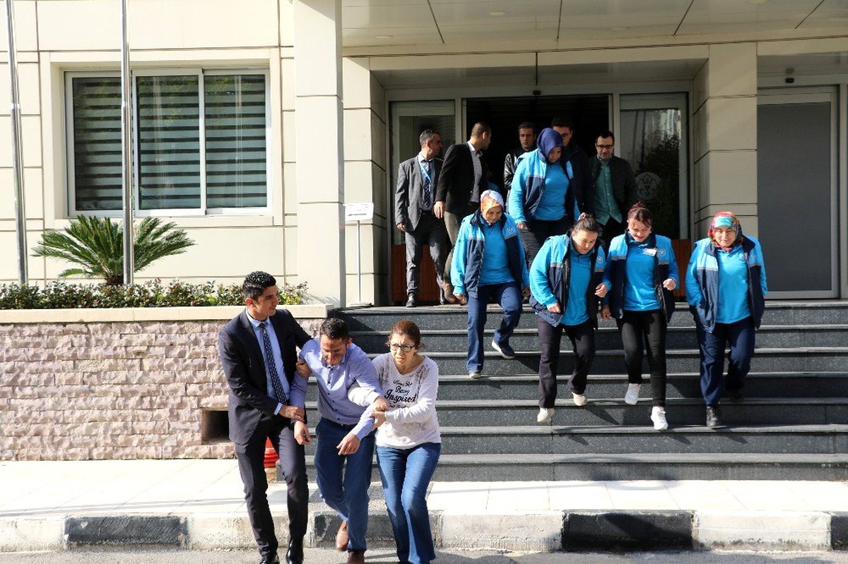 Manisa Büyükşehir Belediyesinin tatbikatı gerçeği aratmadı