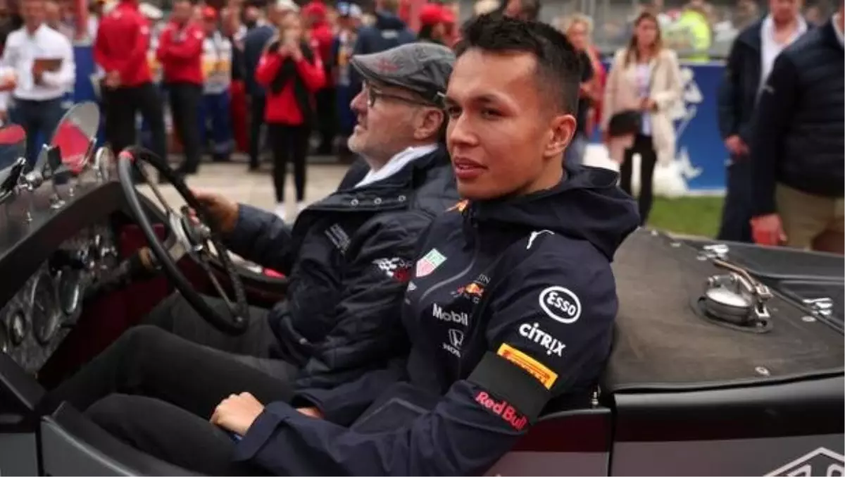 Red Bull-Honda, Albon ile devam edecek