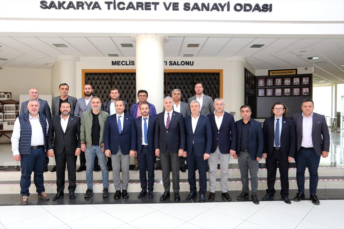 Sakaryaspor Kulüp Başkanı Genç\'ten SATSO\'ya ziyaret