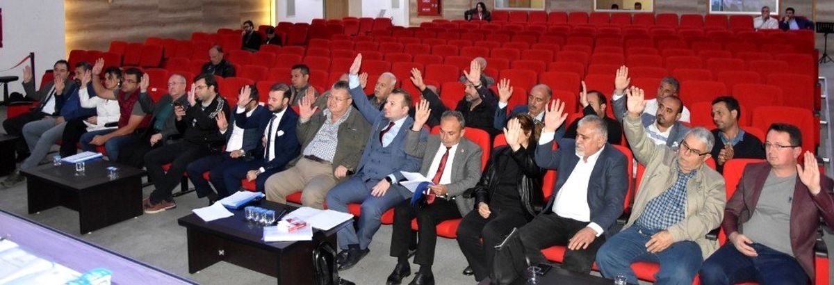 Siyaseti bir kenara bırakıp ilçeleri için el ele verdiler