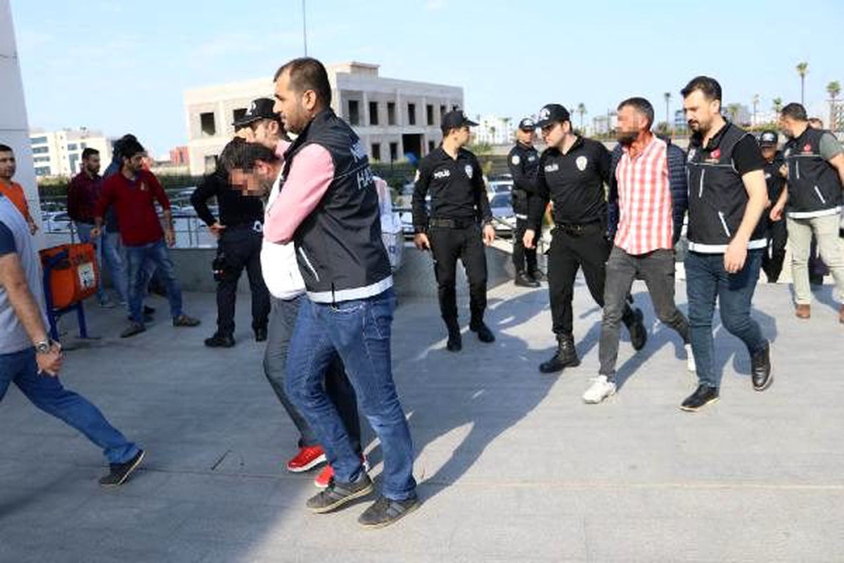 Uyuşturucu ticareti şüphelileri kovalamaca sonucu yakalandı
