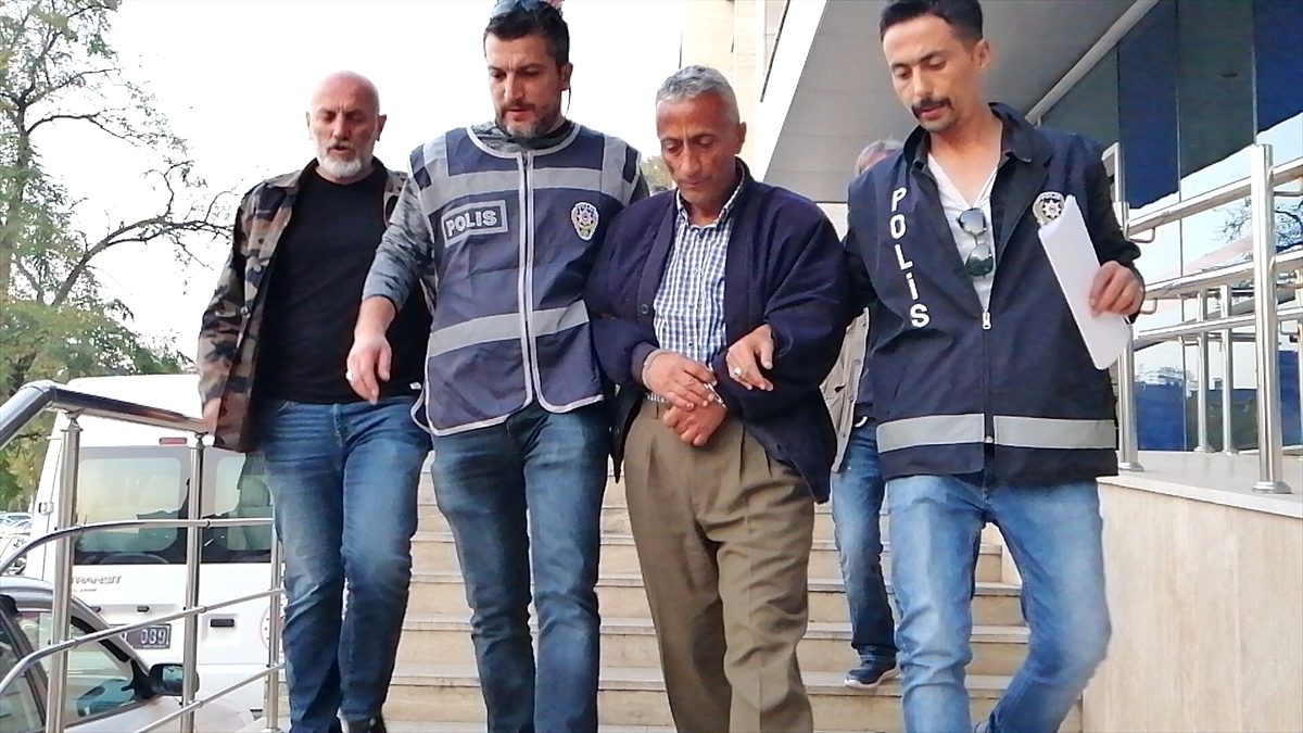 Zonguldak\'ta komşusunu öldürdüğü iddiasıyla gözaltına alınan zanlı tutuklandı