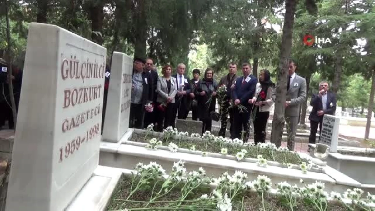21 yıl önce ölen belediye başkanı mezarı başında anıldı