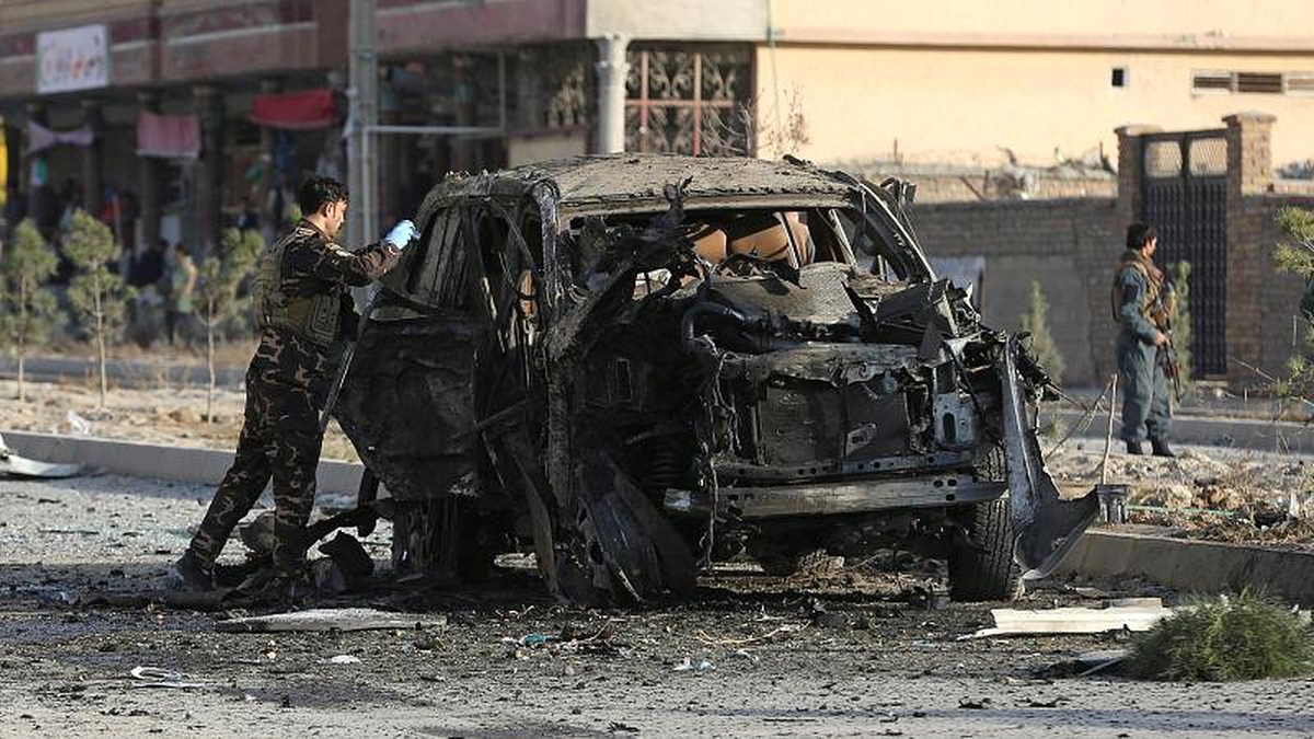 Afganistan\'da bomba yüklü araç patladı: En az 7 ölü