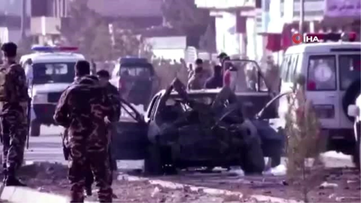 Afganistan\'da Bomba Yüklü Araçla Saldırı: 7 Ölü