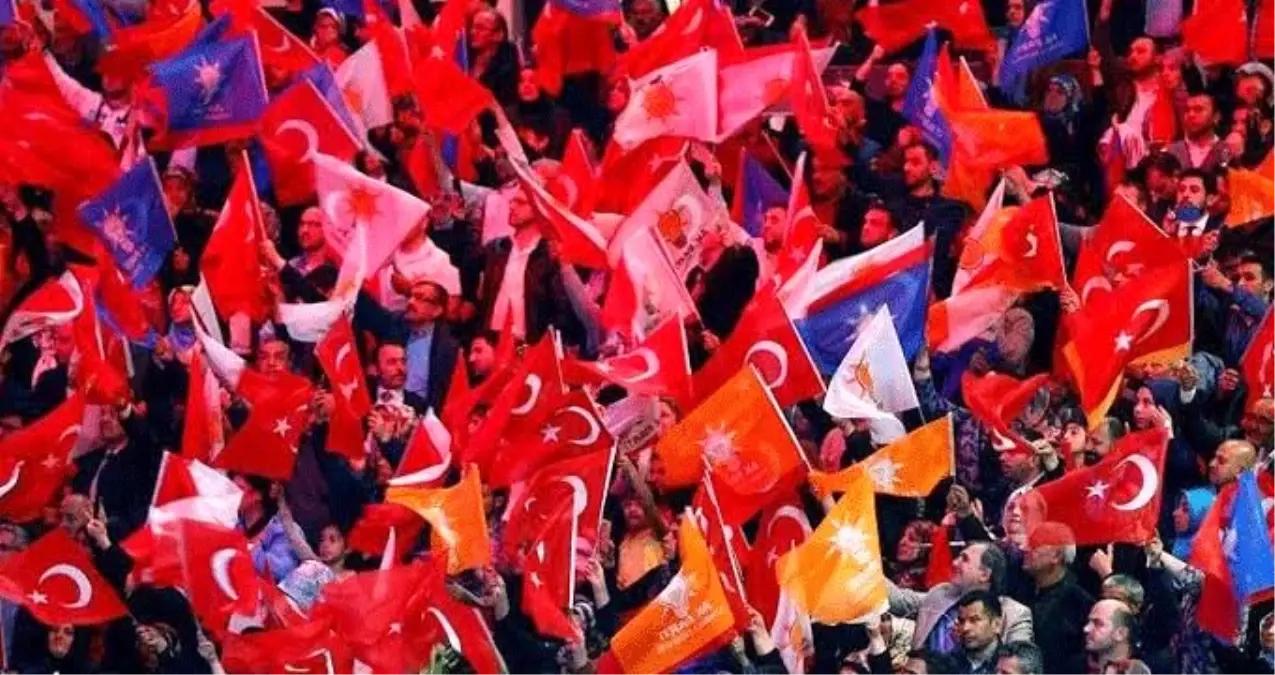 AK Parti\'de Iğdır İl Başkanı Ahmet Tutulmaz ve Siirt İl Başkanı Fuat Özgür Çalapkulu istifa etti