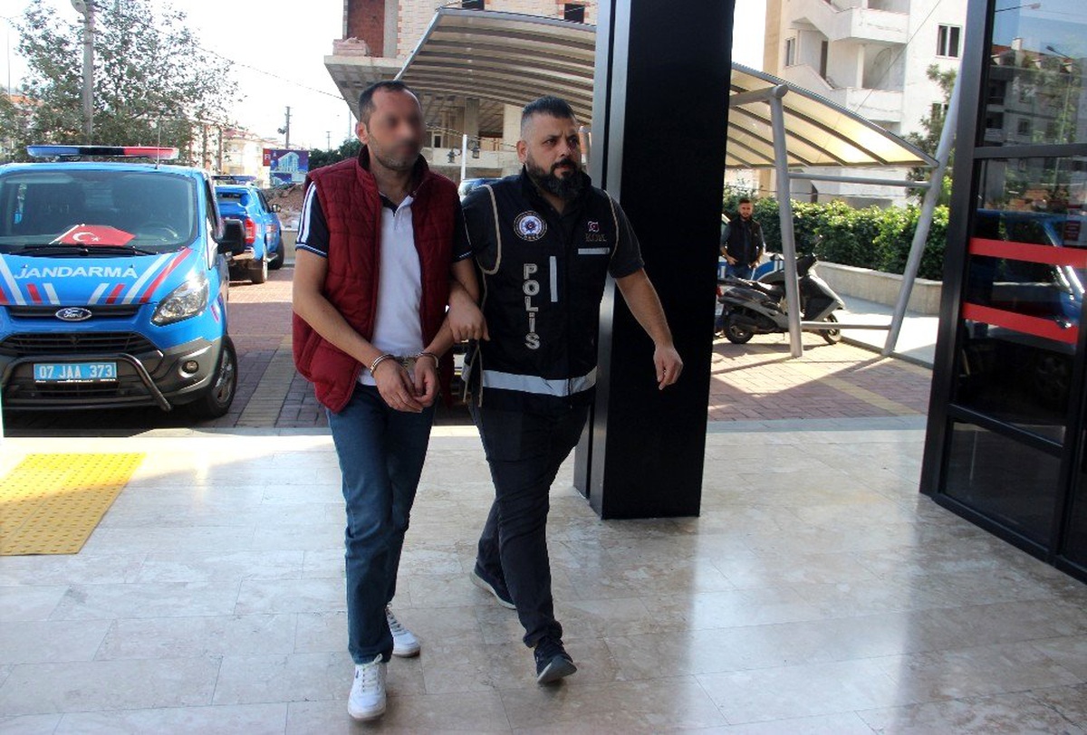 Alanya\'da üzerinden uyuşturucu çıkan şüpheli tutuklandı