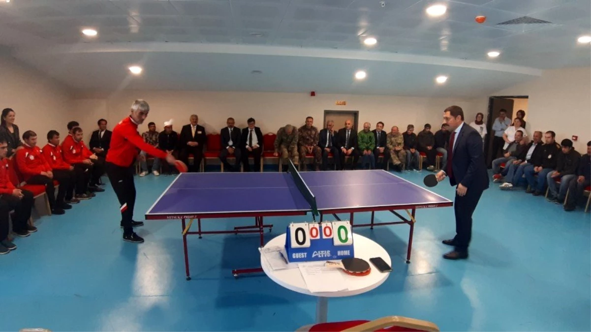 Ardahan\'da "Engelleri El Ele Aşalım Projesi" kapsamında masa tenisi turnuvası düzenlendi