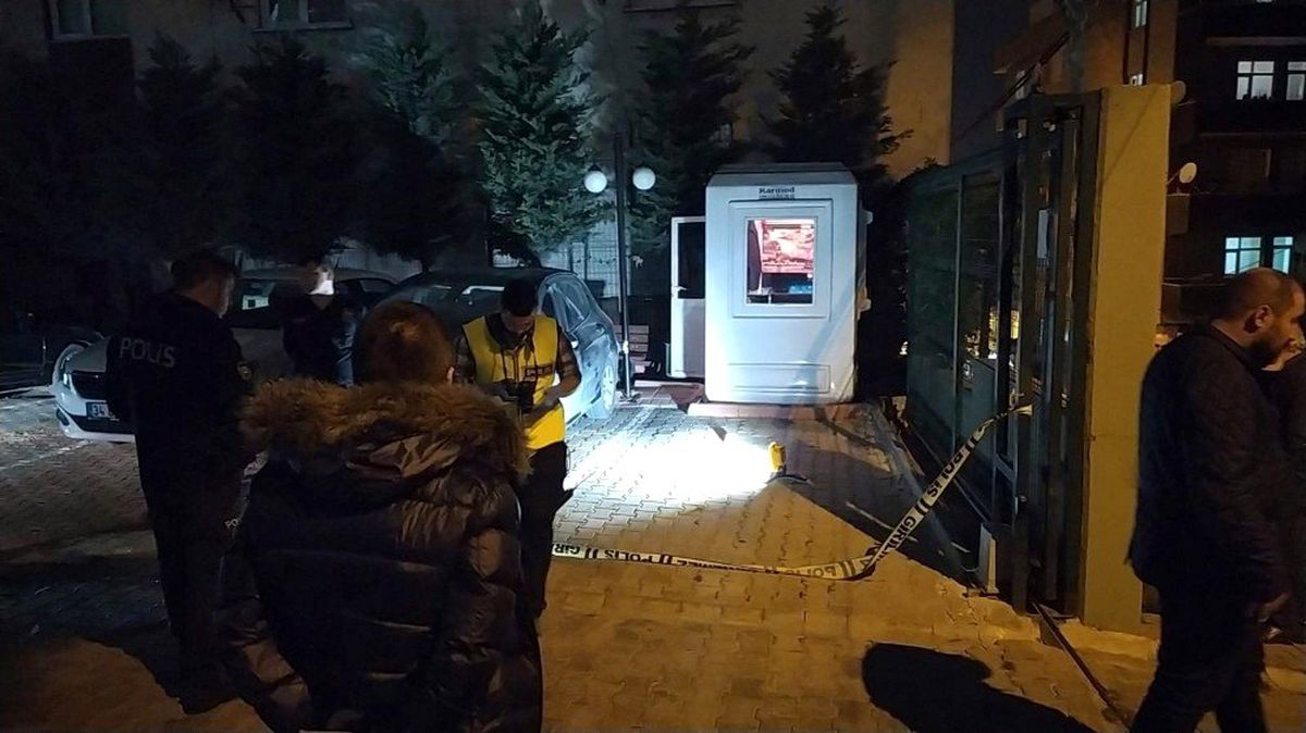 Bağcılar\'da otopark kavgası: 1 yaralı