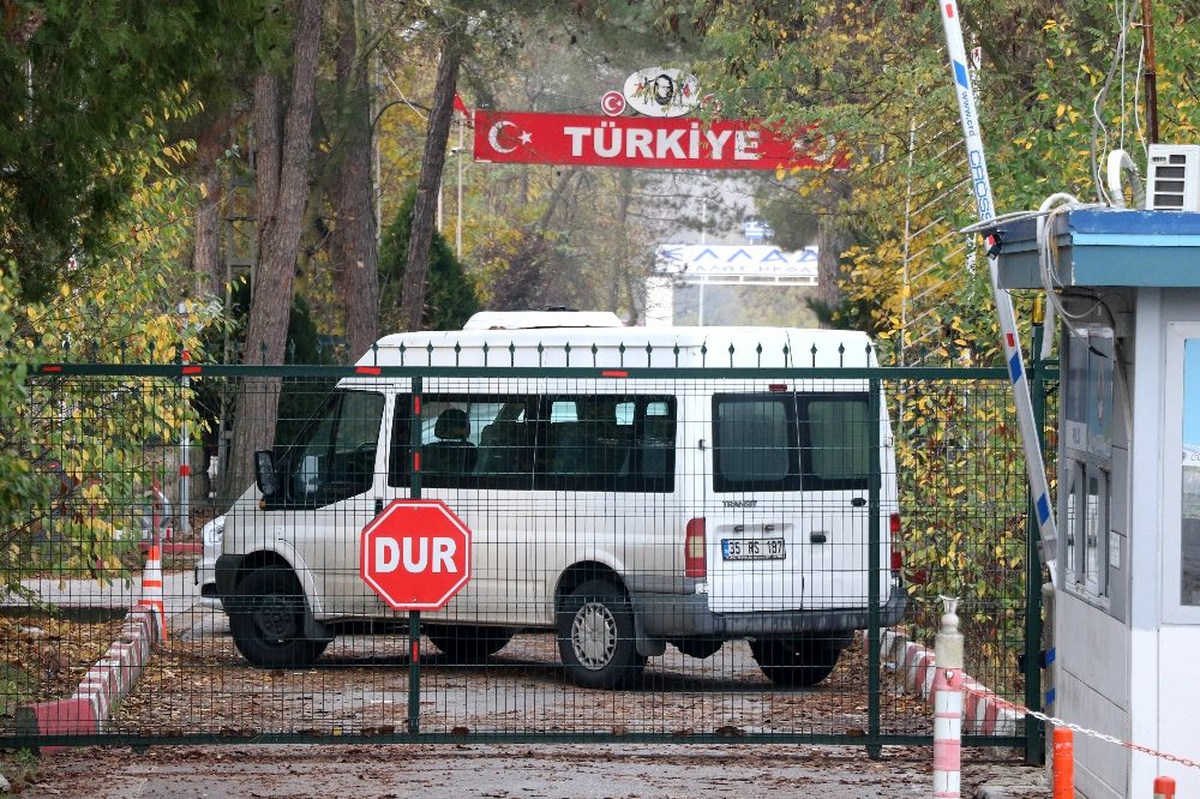 DEAŞ\'lı teröristin tampon bölgede 3. günü