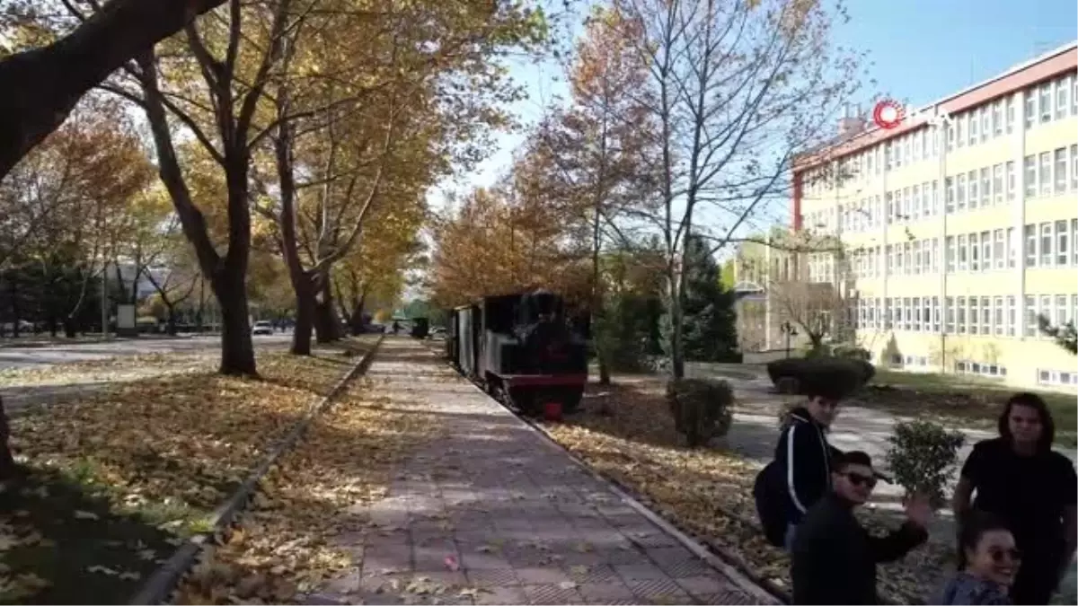 ESOGÜ\'de sonbahar güzelliği