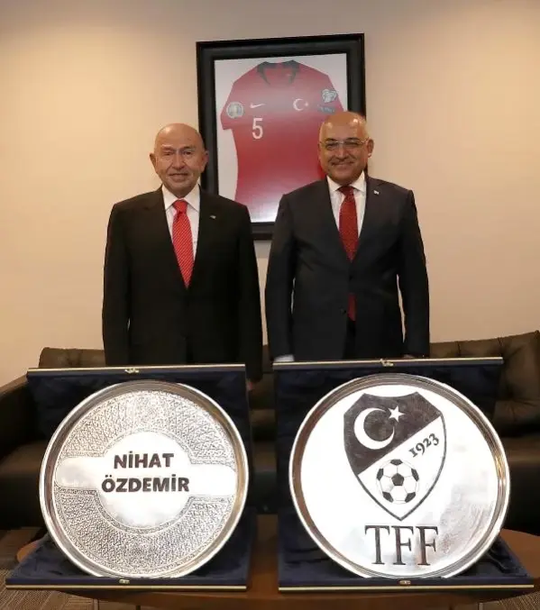 Gaziantep FK Başkanı Büyükekşi, TFF Başkanı Özdemir'i ziyaret etti - Son Dakika Spor