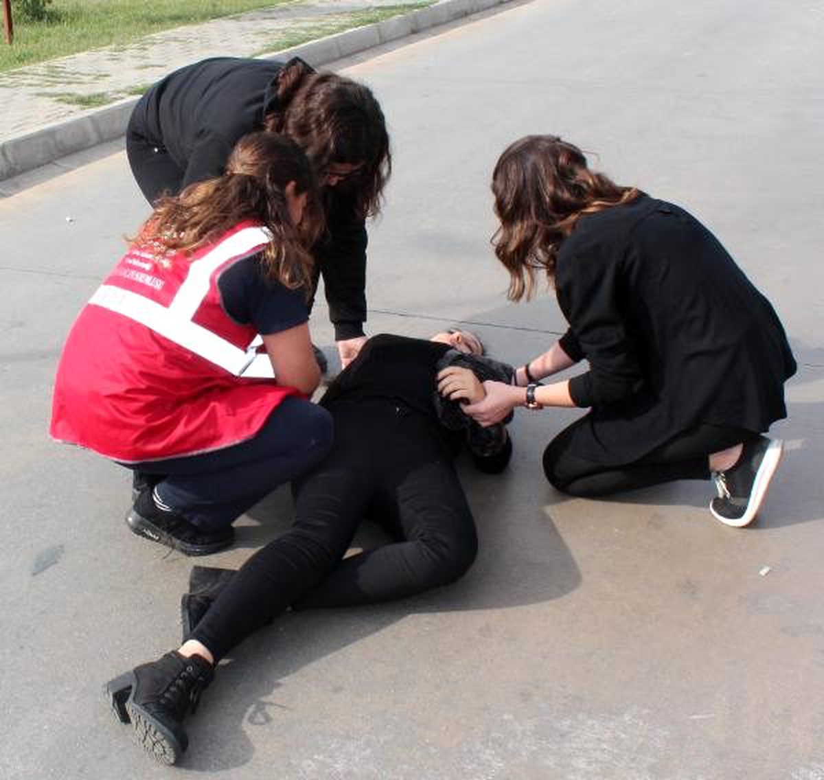 Hastanede öğrencilerin gıda zehirlenmesi tatbikatı yapıldı