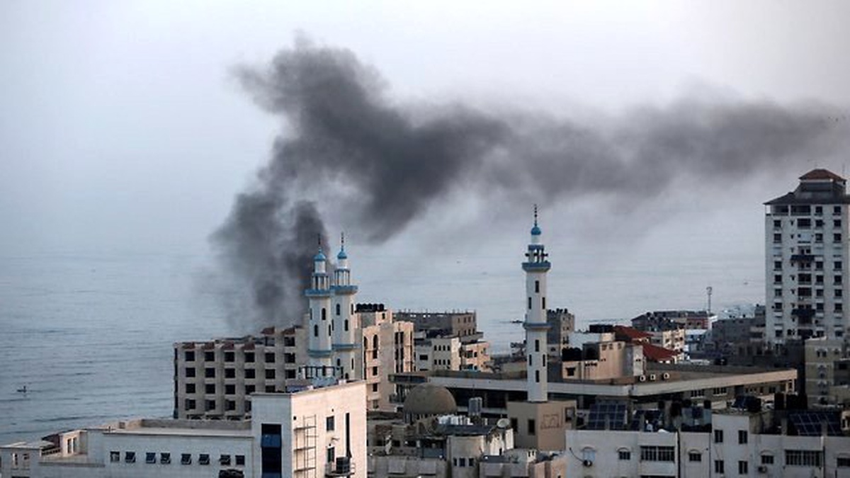 İsrail\'in Gazze\'ye saldırılarında 11 kişi hayatını kaybetti, 50 kişi yaralandı