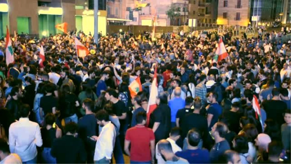 Lübnan Cumhurbaşkanı Avn\'ın konuşması halkı sokağa döktü