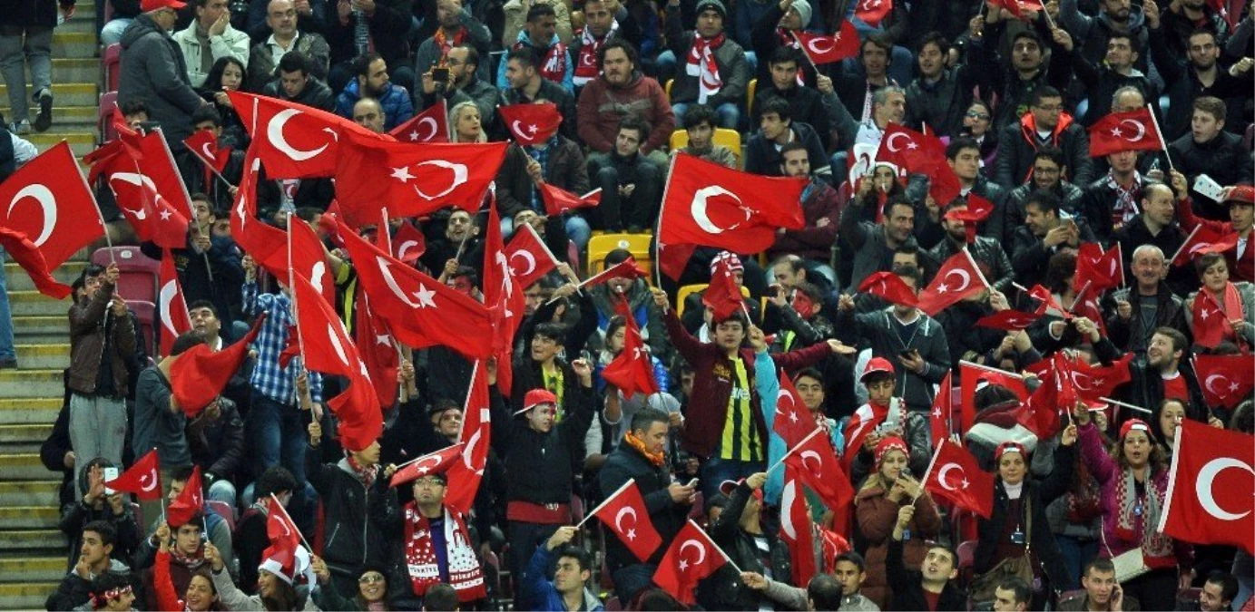 Milli Takım 1825 gün sonra Türk Telekom Stadyumu\'nda